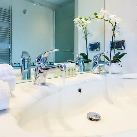 Upper House Holiday home *